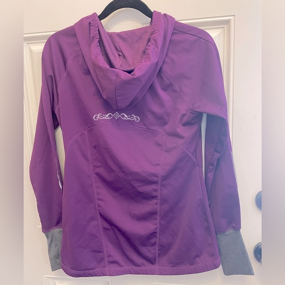 Purple RBX Medium Hoodie with reflective strip on each arm & thumb holes. - Picture 5 of 6